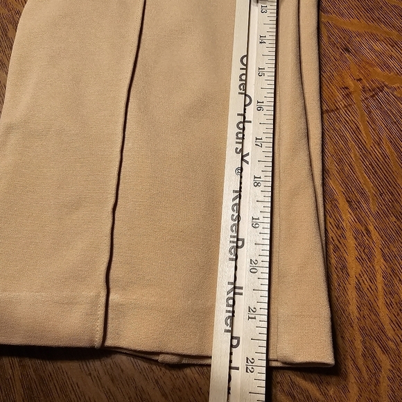 Drew Tan Stretch Pleated Legs Pants with Belt Women's Size 8 - Picture 3 of 9